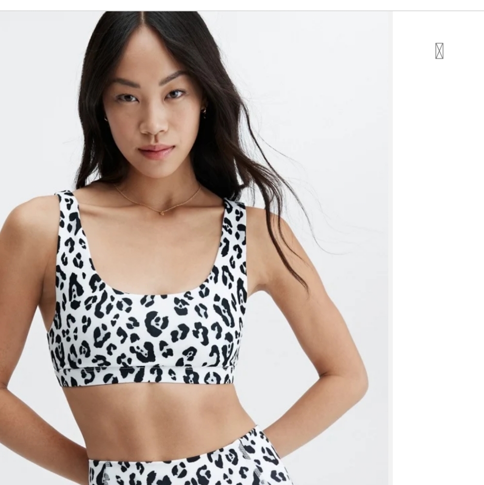 Fabletics snow leopard set